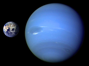 Neptune_Earth_Comparison